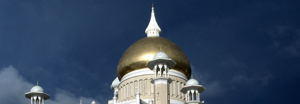 Omar Ali Saifuddien Mosque brunei travel photography bandar seri bagawan islam south east asia